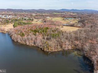 Riley Rd, Warrenton, VA 20187