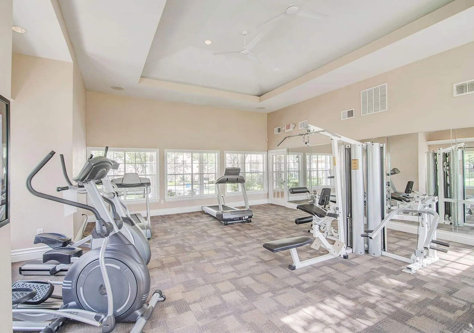 Saddle Ridge — Photo 4