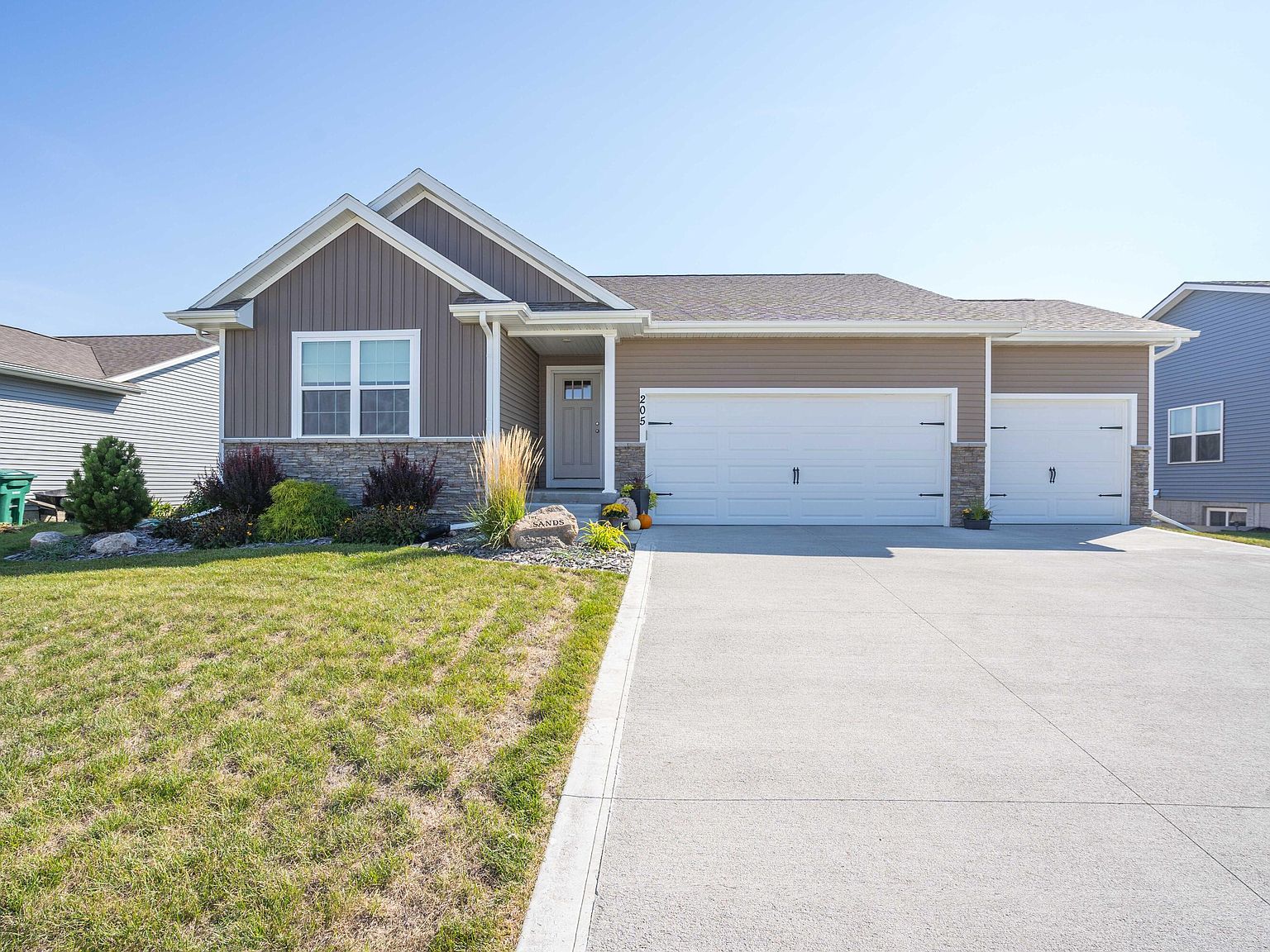 205 NE Madison Ave, Elkhart, IA 50073 Zillow