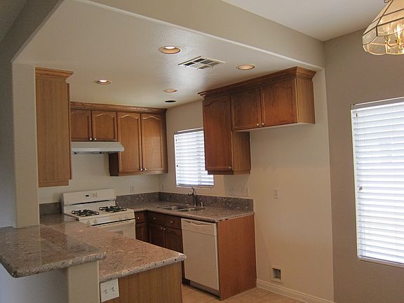 3rd image of 11510 215th St Unit 3