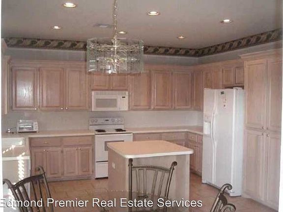 2nd image of 537 E Katelyn Ln