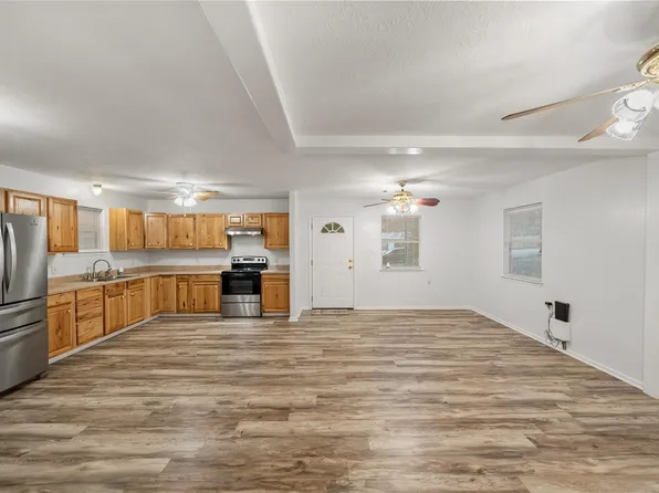 15 Hill Ln, Coldspring, TX 77331