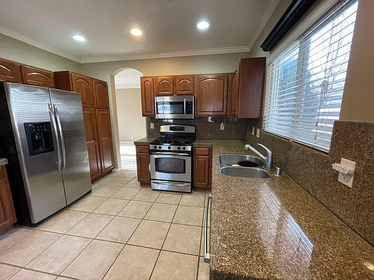 2181 Brittany Meadows Dr — Photo 7