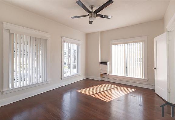 5th image of 4309 S Main St #101