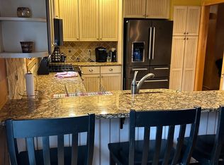 19 Ringler Dr, East Northport, NY 11731