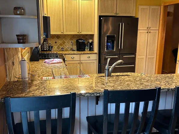 19 Ringler Dr, East Northport, NY 11731