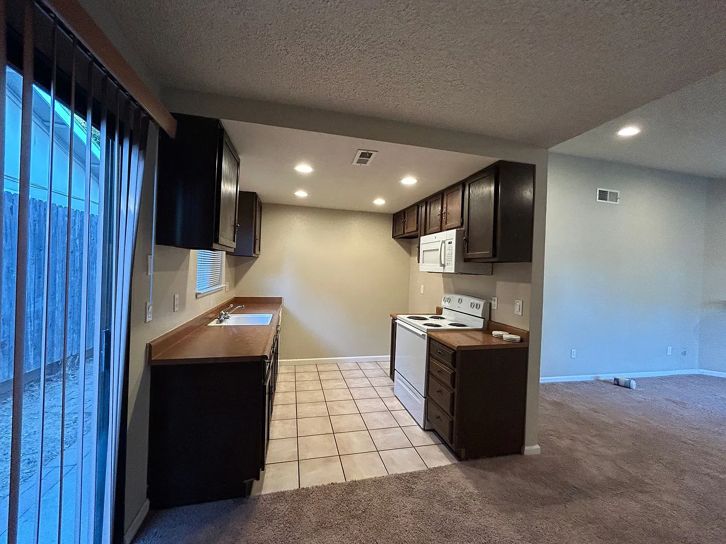 Cozy Elk Grove Duplex — Photo 3