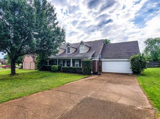 9051 Lakeside Dr, Olive Branch, MS 38654