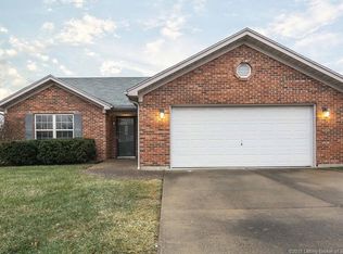 510 Old Creek Ln, Jeffersonville, IN 47130
