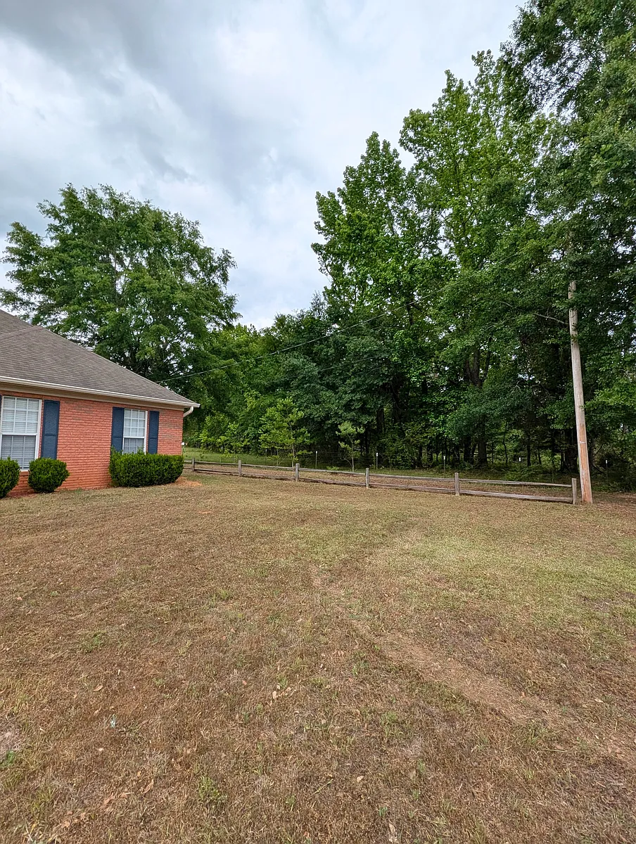 Building Photo - 223 S Springfield Dr