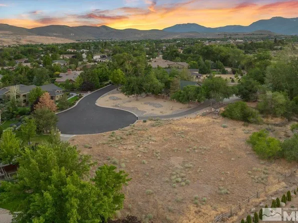 16035 River Oaks Ct, Reno, NV 89511