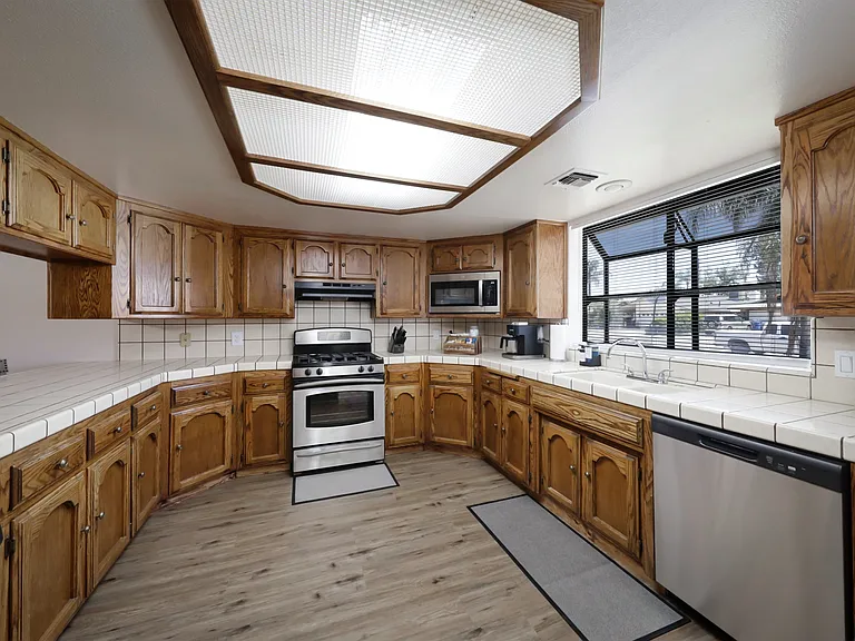 4304 Milo Ave — Photo 38