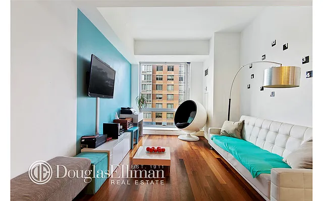 Sold by Douglas Elliman | media 17