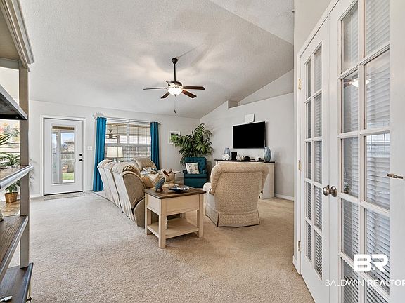 5th image of 2546 Parkford Dr
