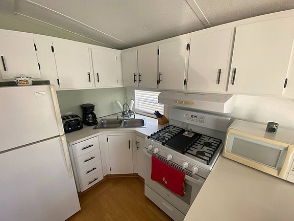 5th image of 9412 New York Ave #168