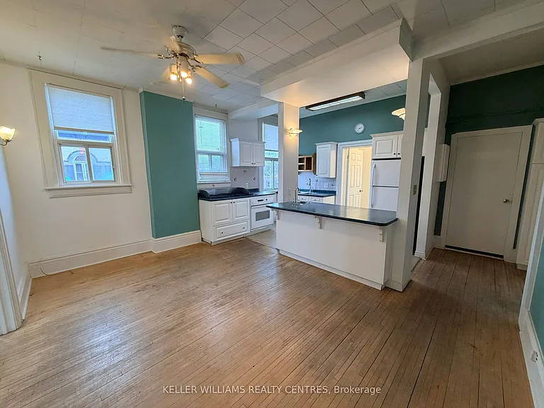 1 Simcoe St #C — Photo 6