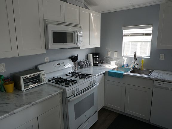 5th image of 490 Empire Rd #Sun020