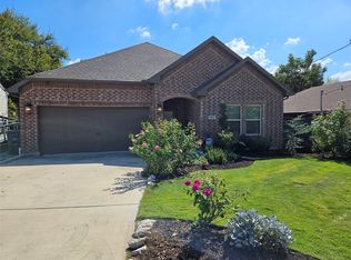 1902 Lea Crest Dr, Dallas, TX 75216