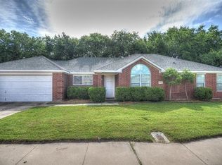 110 Connor Ct, Irving, TX 75060