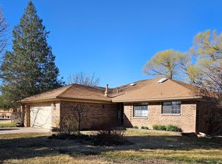 1025 Green Acres Ln, Bosque Farms, NM 87068