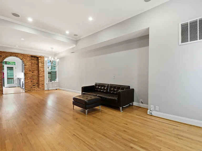 632 Q St NW — Photo 3