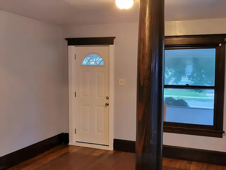 2525 W 4th St — Photo 12