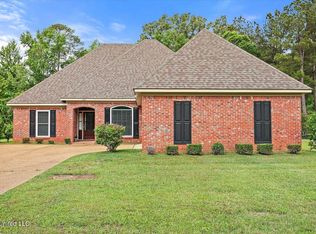 733 Forest Woods Dr, Byram, MS