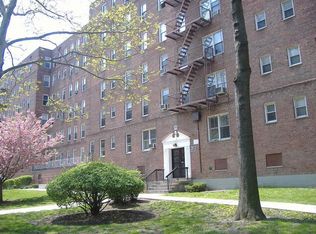49 Nixon Ct APT 1E, Brooklyn, NY 11223