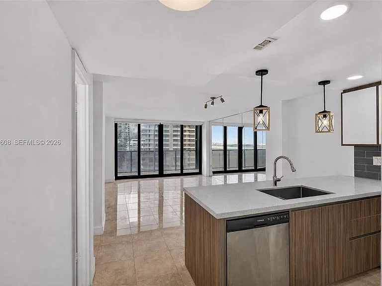 600 NE 36th St #1220 — Photo 21