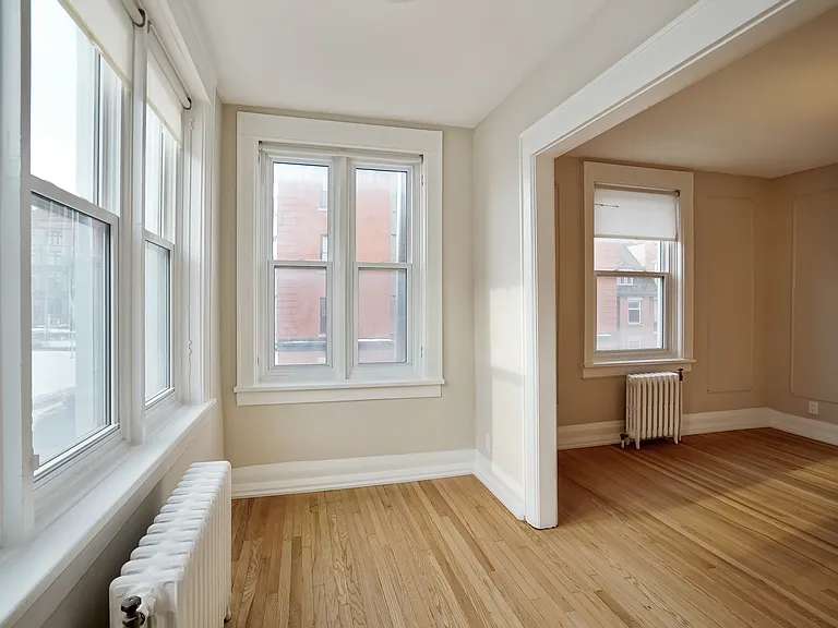 407 Elgin St — Photo 5
