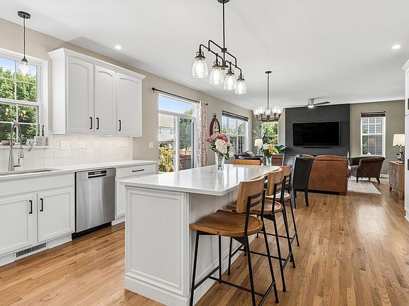 5th image of 13821 Trillium Ln