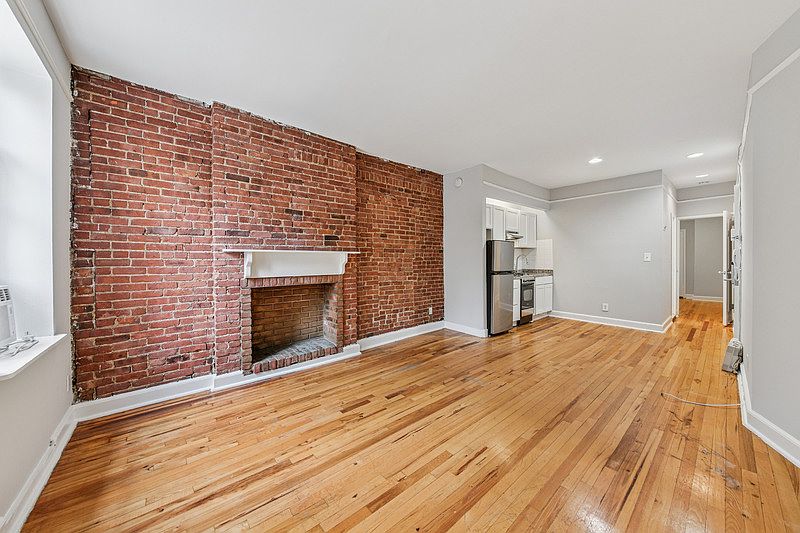 1st image of 322 E 61st St APT 1B