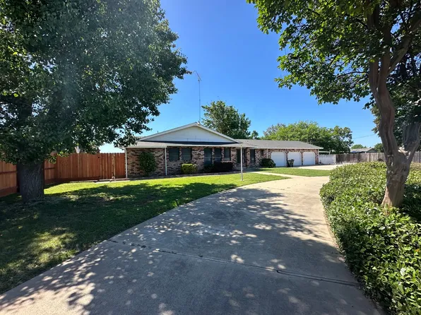10680 Cleveland Ave, Oakdale, CA 95361