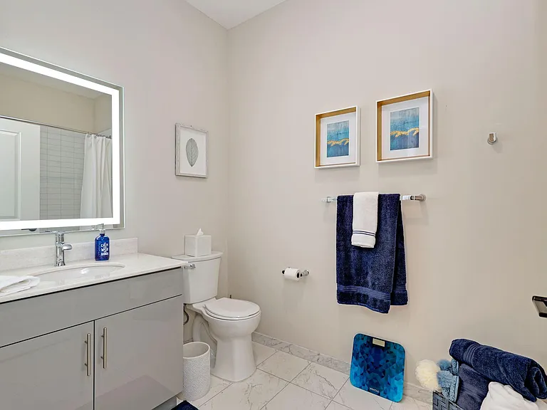 333 Washington St #820 — Photo 2