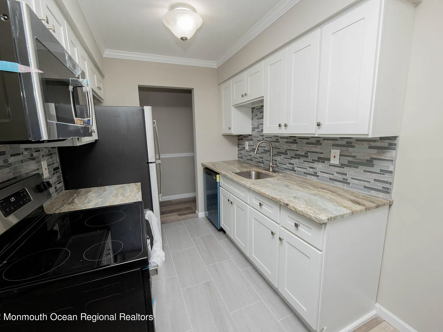 2 bed, 854 sqft, $2,600 — Photo 1