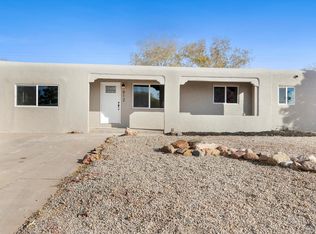 612 Arizona St SE, Albuquerque, NM 87108