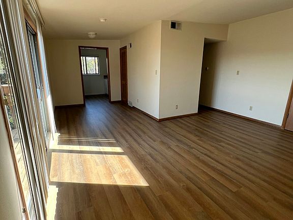 4th image of 4441 Jarboe St APT 3