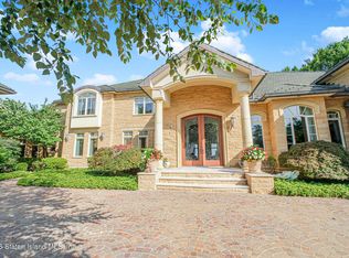 50 Wakefield Rd, Staten Island, NY 10312