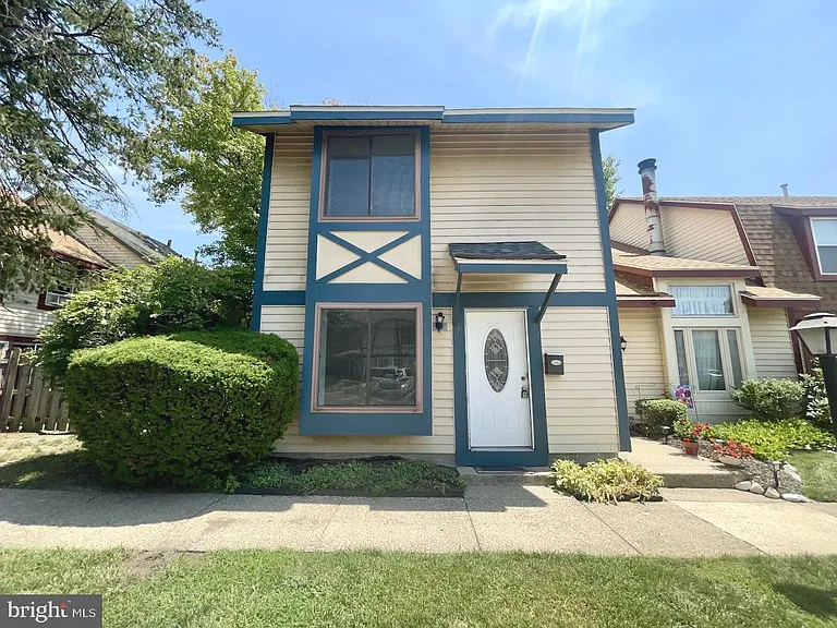 1 Dover Ct — Photo 1