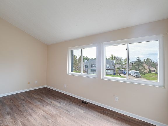 3rd image of 3383 Willington Dr