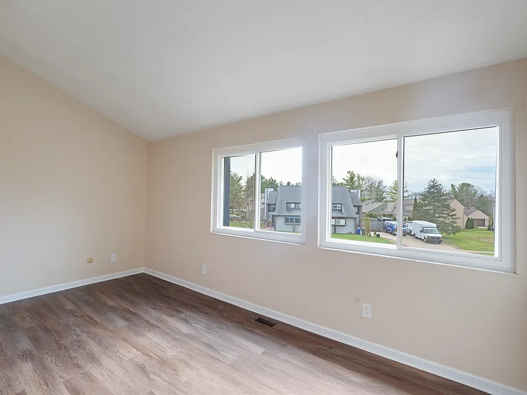 3383 Willington Dr — Photo 3