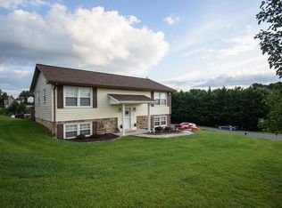 180 Morning Star Ln, Christiansburg, VA 24073