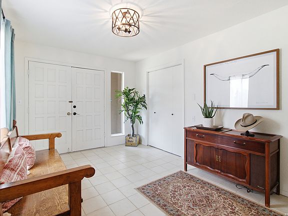 2nd image of 7 LA MOTTE ST