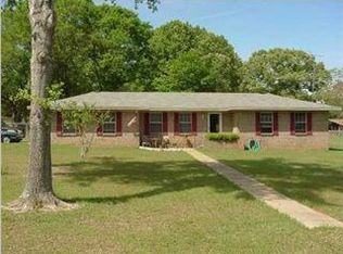 4956 Camellia Dr, Marianna, FL 32446