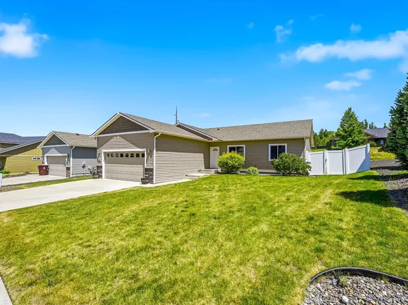 1030 SW Corral Ct, Pullman, WA 99163