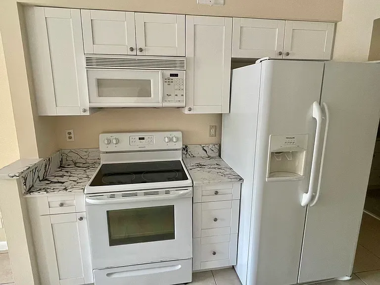 9833 Westview Dr #818 — Photo 14