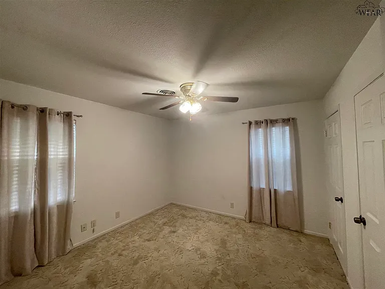 3504 Cranbrook Ln — Photo 17