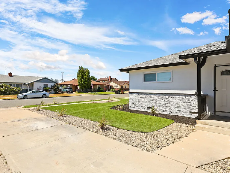 12662 Woodland Ln — Photo 32