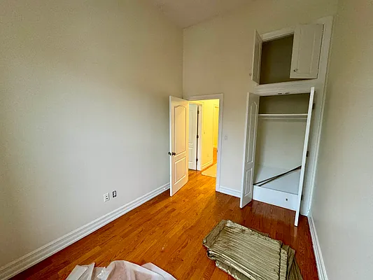 Rented by Amorelli Realty | media 13