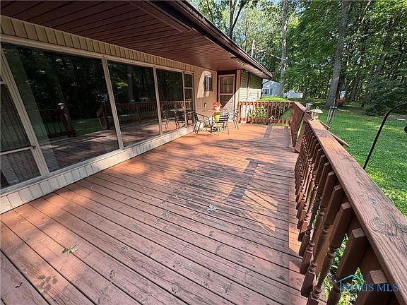5th image of 1829 Darbyshire Dr